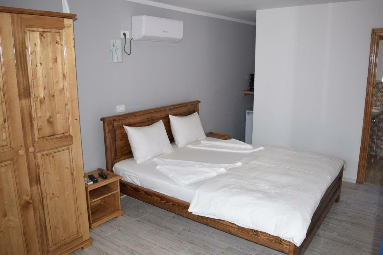 Casa Condrat Hotel Sfantu Gheorghe  Luaran gambar